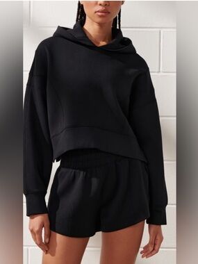 Abercrombie & Fitch YPB neoKNIT Wedge Popover Hoodie in black, size medium